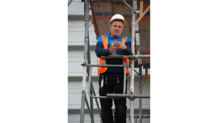 Oerlikon Barmag feiert Richtfest für das neue Pumpenbau Produktionsgebäude 