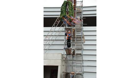 Oerlikon Barmag feiert Richtfest für das neue Pumpenbau Produktionsgebäude 